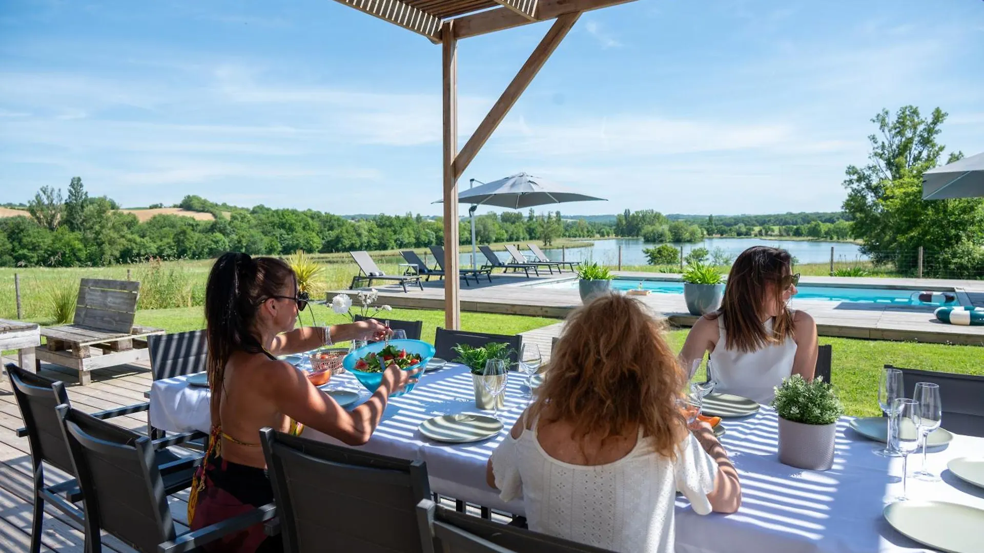 La Villa Face Au Lac Saramon Francie
